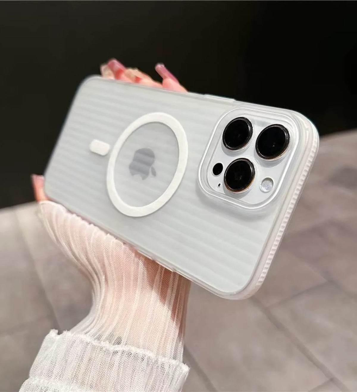 Corrugated Hybrid MagSafe Case Cover for iPhone - White