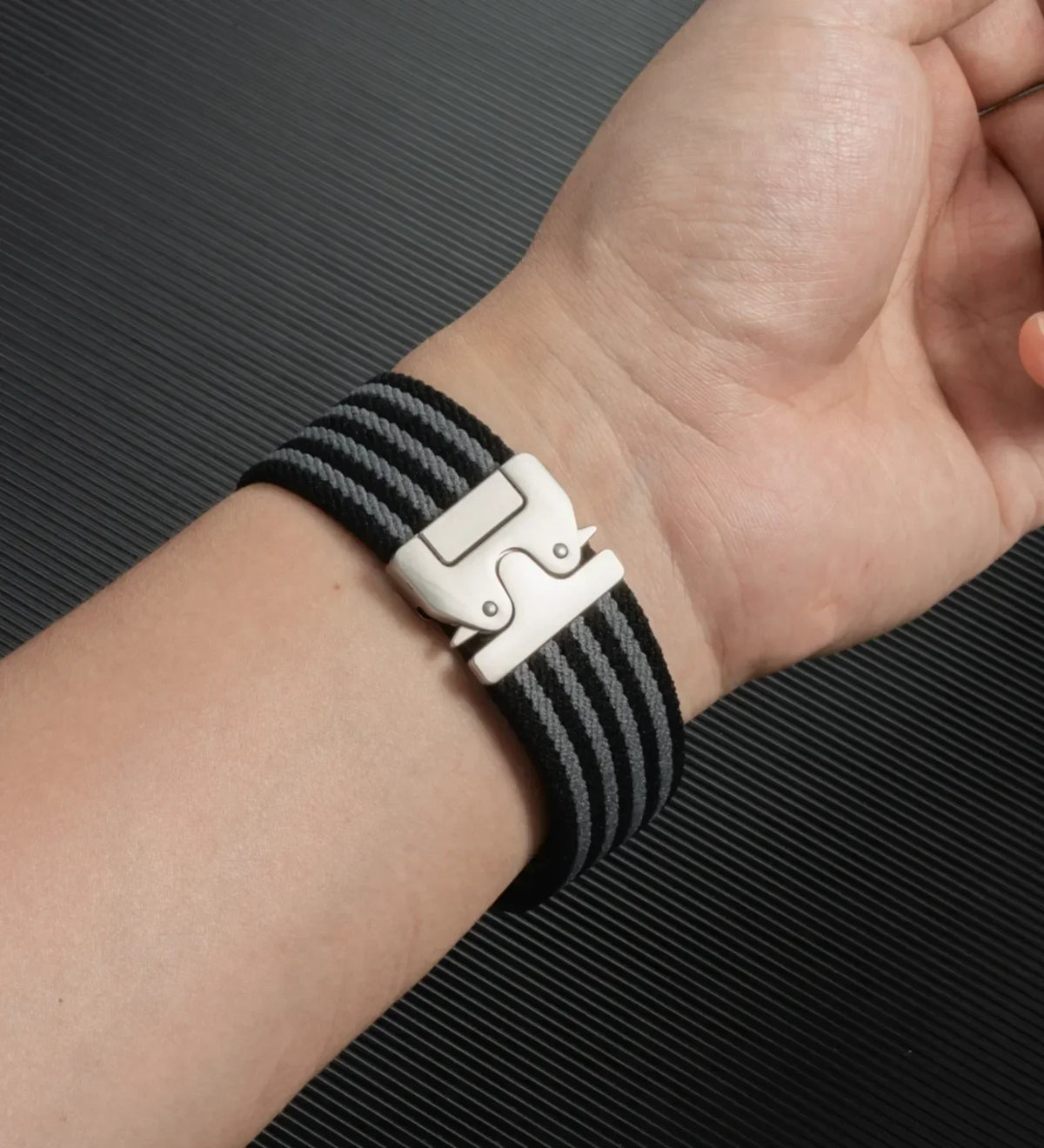 Parachute-Buckle Striped Nylon Apple Watch Band – Black